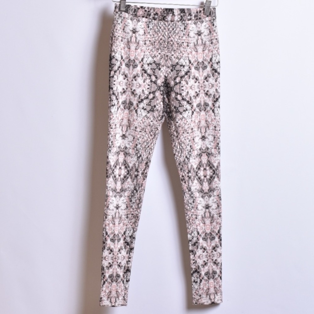 Bar III snake print pull on pants size Large